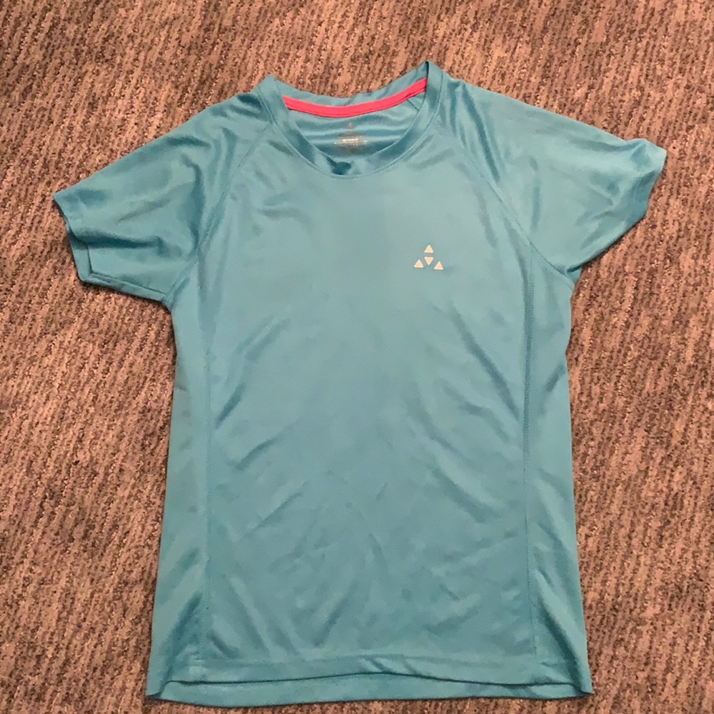 Women’s athletic shirt